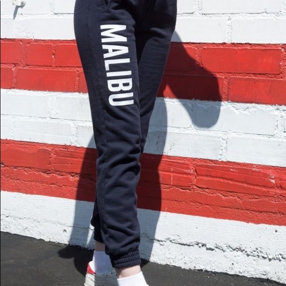 Brandy Melville Pants - Brandy Melville Malibu Rosa sweatpants